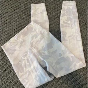 Camp white gray Lululemon leggings